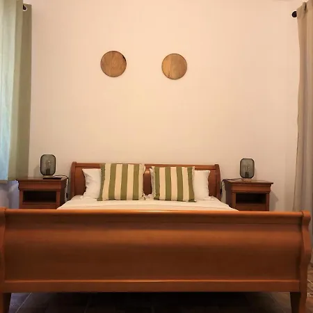 Grauri Si Smochini Vendégház